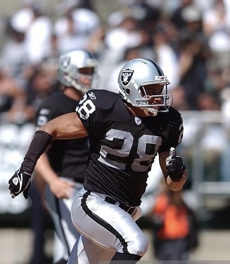 Siddeeq Shabazz running on the field in his Oakland Raiders uniform, number 28